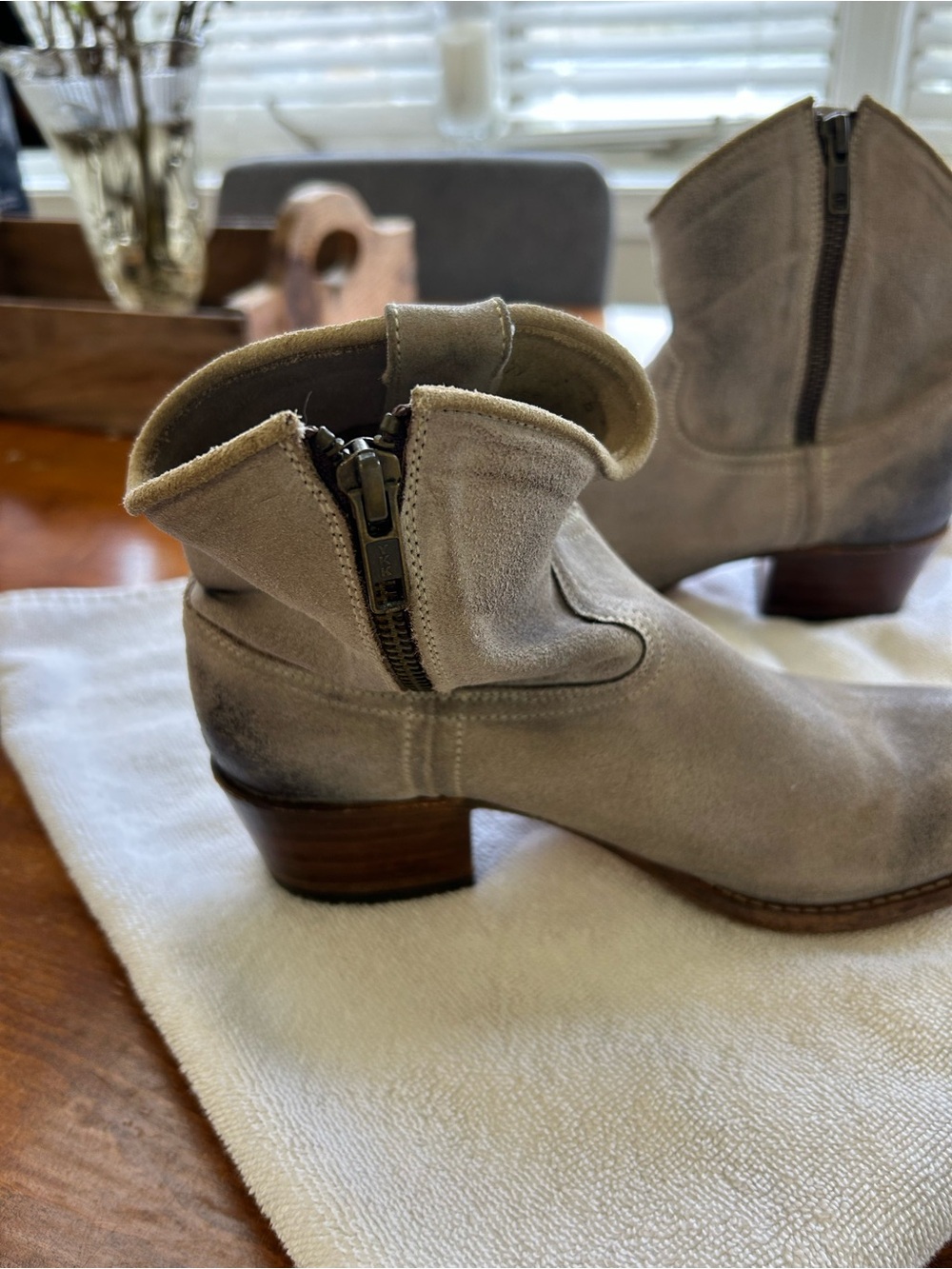 Frye distressed gray Suede Ankle Booties size 8 - Picture 4 of 15